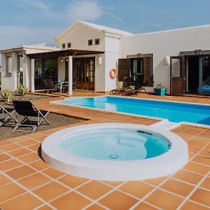 Villa Marina Deluxe & Pool, Playa Blanca (Lanzarote)